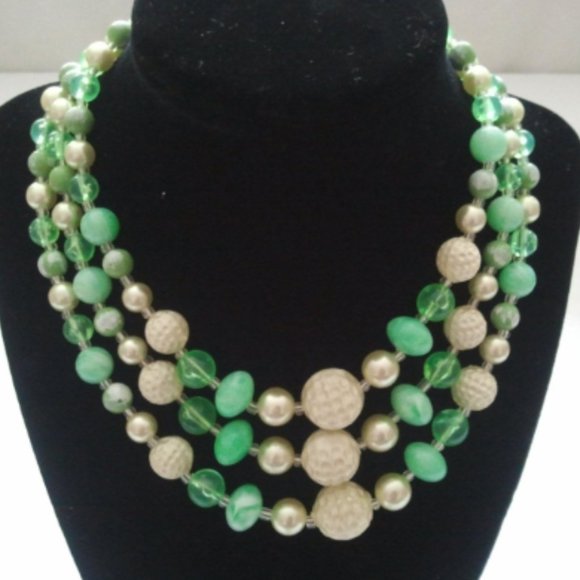 1960's 3 strand Green Golf Ball necklace - Picture 1 of 3